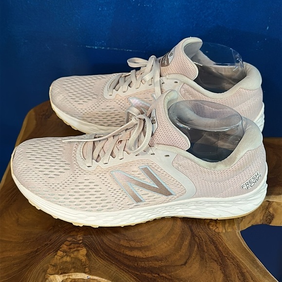 New Balance Shoes - Women’s New Balance Arishi V2 Fresh Foam Running Shoes WARISCL2 Pink Size 10